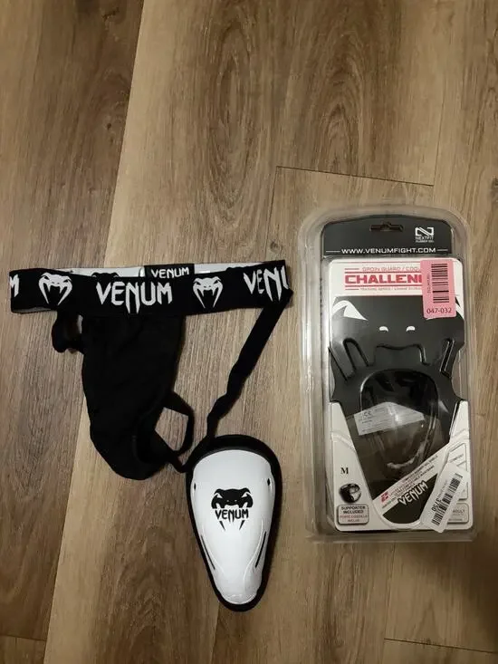 Venum Challenger Groin Guard & Cup Set Men’s Size Medium Black White MMA Boxing