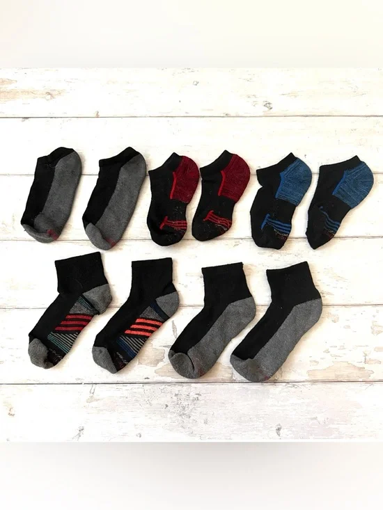 Boys Big Kid Sock Bundle Ankle & Crew Sock Set of 5 Pair Black Fits 8-10 Years