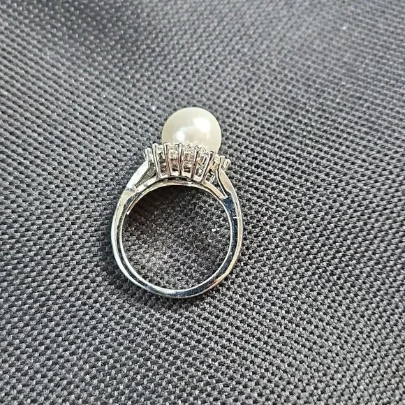 Silver Pearl & Rhinestone Ring Size 7.5