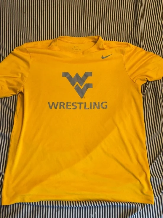 Nike Men’s Yellow WVU Wrestling Short Sleeve Tee