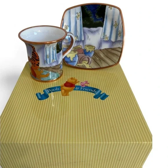 Enamel Collection Winnie The Pooh Friends Cup Saucer A4491 Disney‎