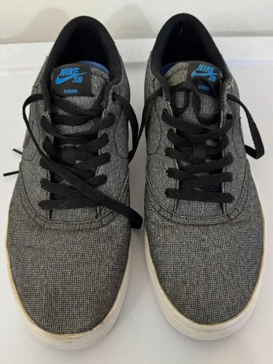 Nike SB Gray Textile Low Top Skate Sneakers | Size 11