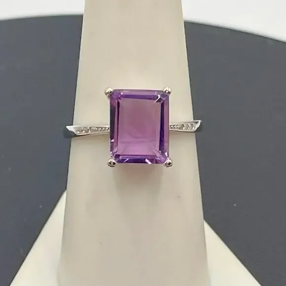 V925 Four Prong‎ Set Emerald Cut Amethyst and Cz Accent Sterling Ring Sz 8.25