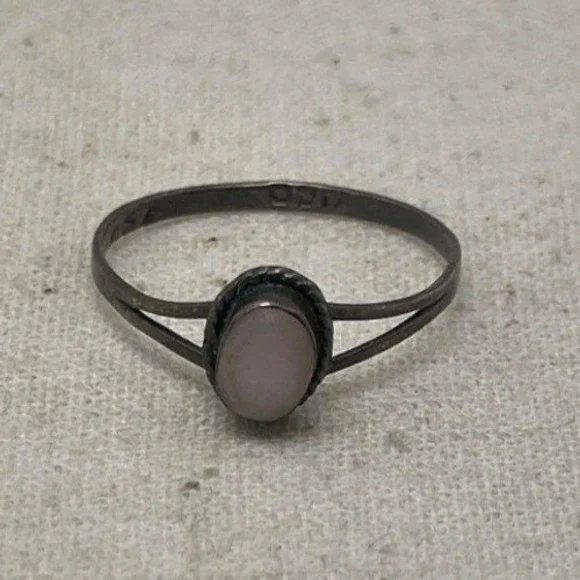 Taxco 925 Sterling Silver Pink Stone Oval Cabochon Ring Size 6.5 Mexico Vintage