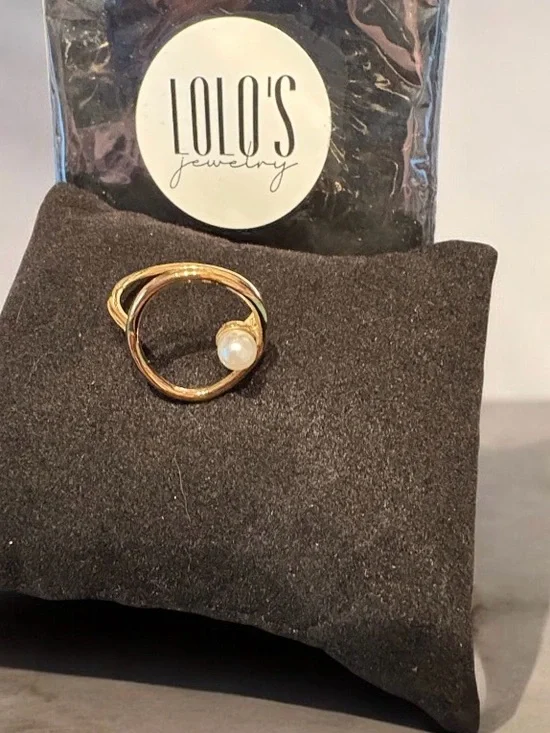Lolo’s Gold Pearl Circle Ring Size 7