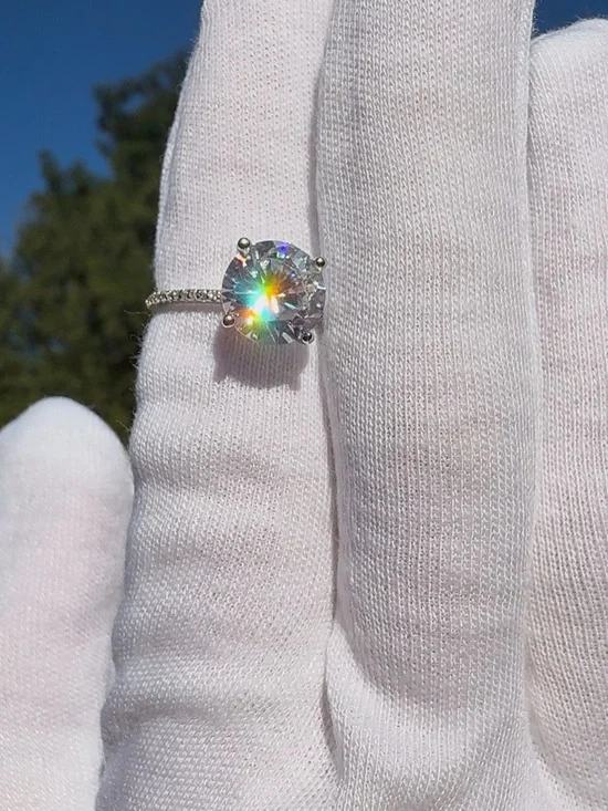 Elegant Natural Zircon Silver Women's Ring