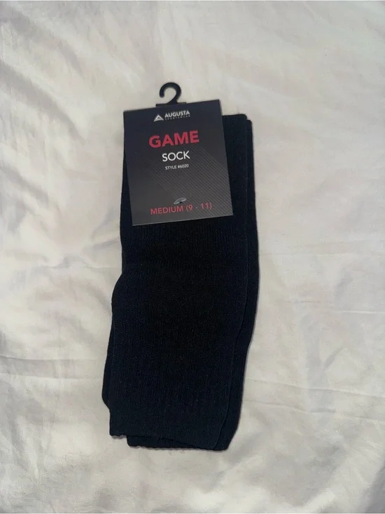 BNWT, Augusta sportswear, game socks , size medium 9-11