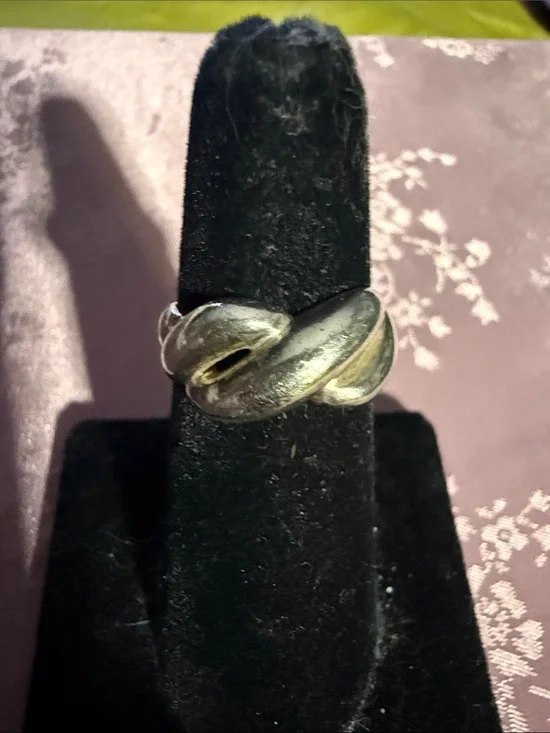 Classic Twisted Band sterling Silver Ring - Silver