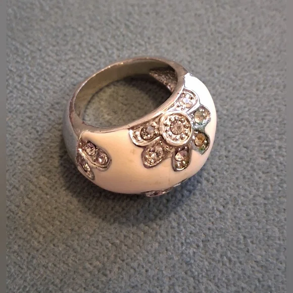 Silver White Floral Dome Ring