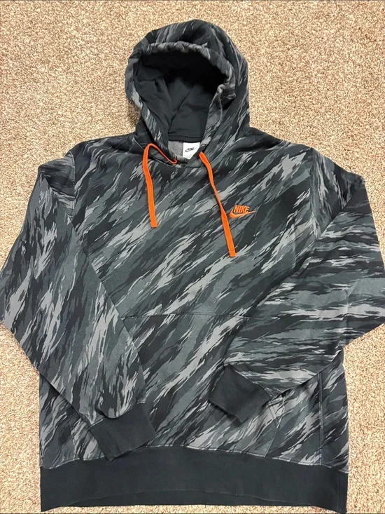 Men’s Nike hoodie