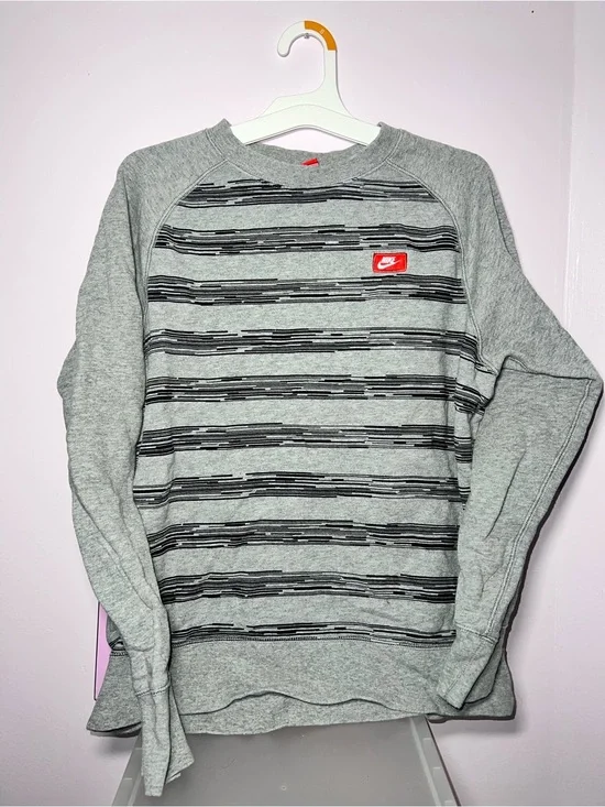 Nike Grey Striped Crewneck Sweatshirt