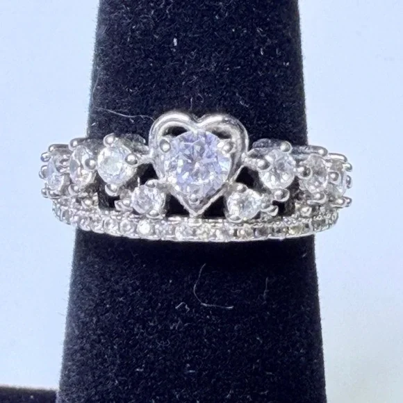 Fragrant Jewels Silver Tone Heart Tiara Crown Ring CZ Size 5.5 Princesscore