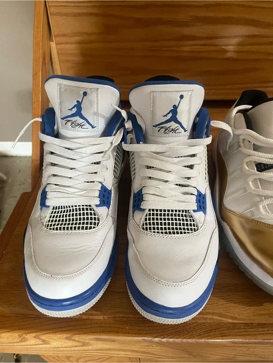 Nike White & Blue Air Jordan 4 Basketball Sneakers