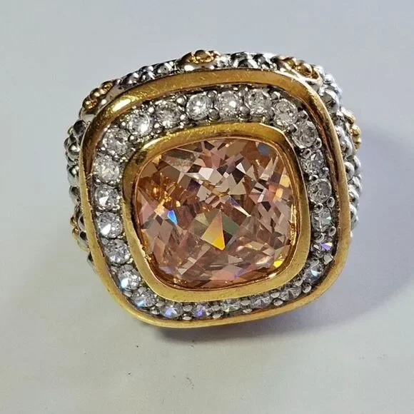 Gold & silver tone champagne colored rhinestone ring Size 9