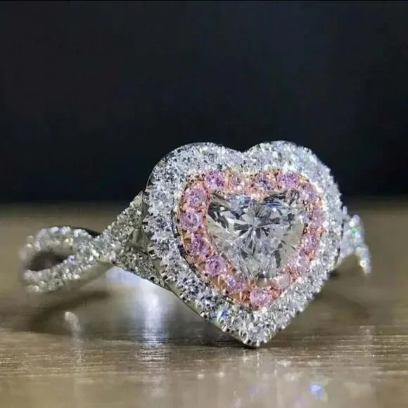 ✨️Beautiful Women's heart shaped ring