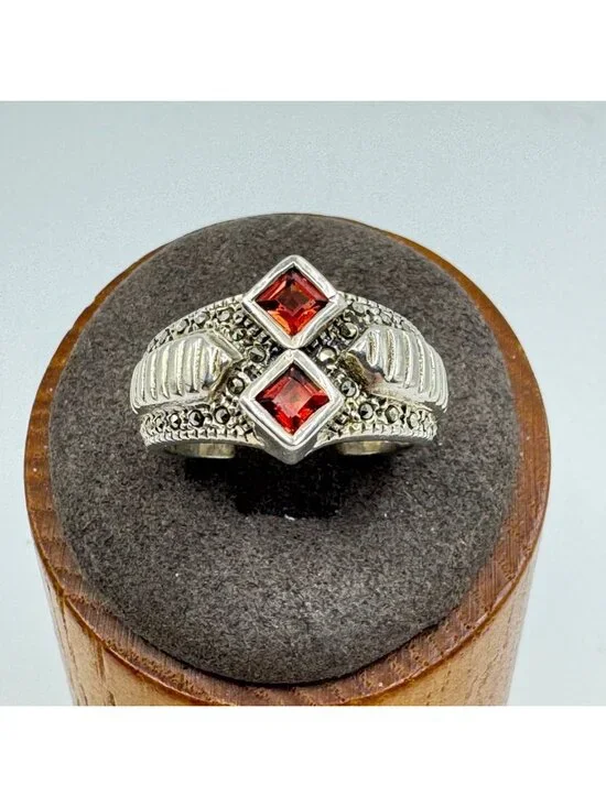 Garnet & Marcasite Bezel Set Textured Ring Sterling Silver 925 Size 7.75