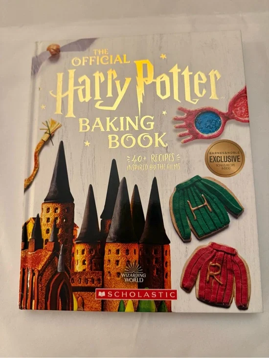Scholastic Harry Potter Slytherin Sourdough Snake - Green and Cream Cover