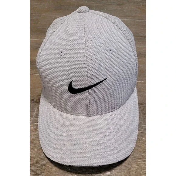 Vintage Nike Golf Flex Fit Fitted Hat Size M/L SQ One Tiger Woods Swoosh