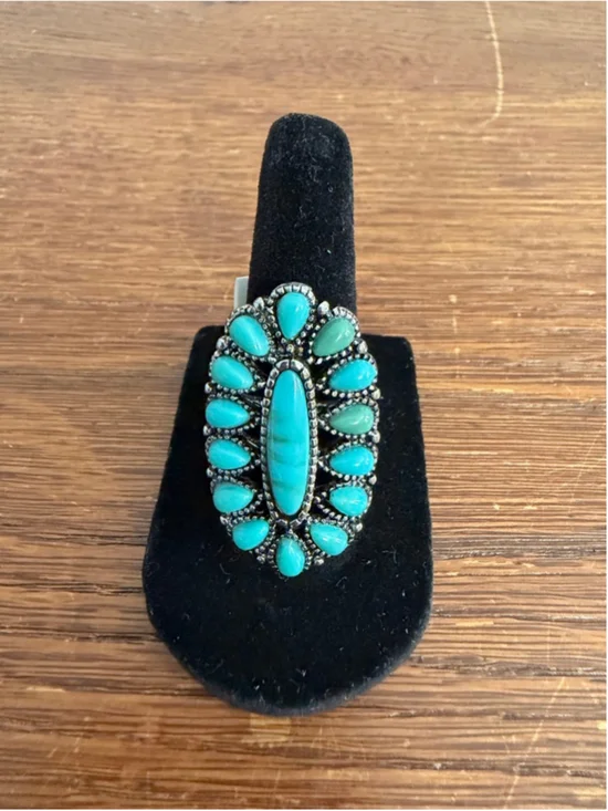 Turquoise Cluster Statement Ring Size 7 Silver Tone Boho Western Style New