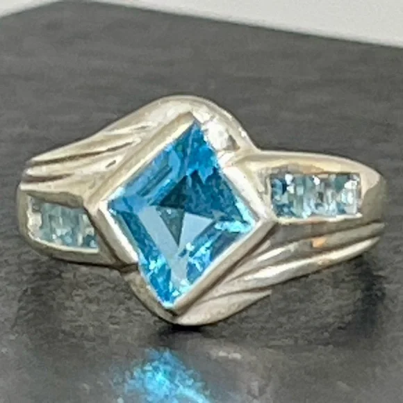 VTG 925 Real Blue Topaz 925 Sterling Ring Sz 8