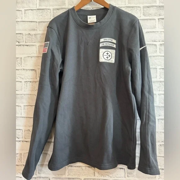 NWT! Men’s Nike Pittsburg Steelers dark gray Salute to Service thermal Small