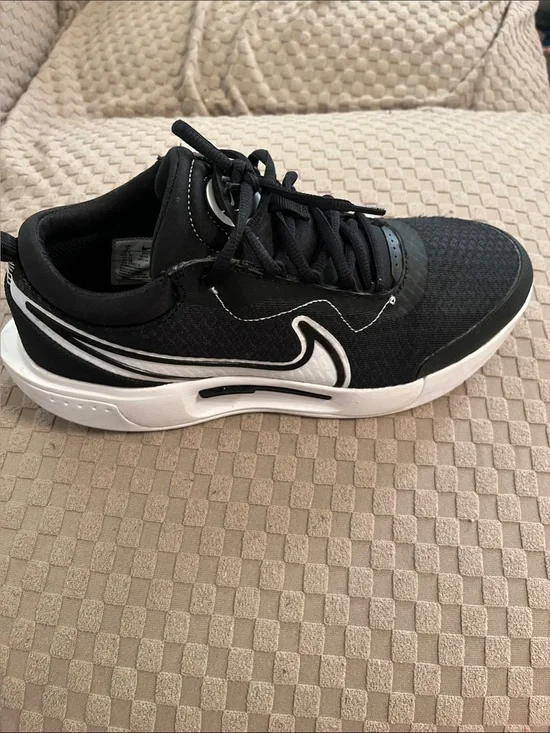 Nike Black and White Men's Athletic Sneaker