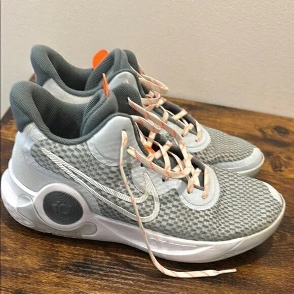 Nike KD Trey 5 IX Pure Platinum  Gray and White Sneakers size  8.5  men  flawed