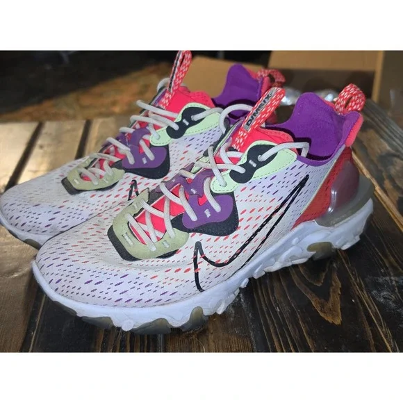 Nike React Vision Barely Volt Pink mens sz‎ 8
