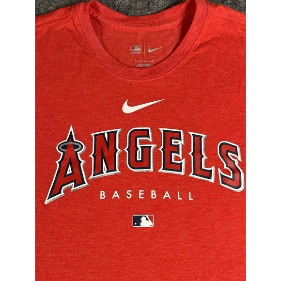Nike LA Angels T-shirt Mens Size Medium Red Center‎ Swoosh Authentic Collection