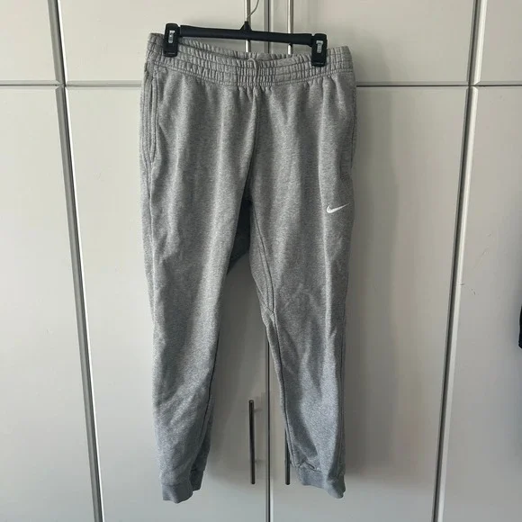 Nike Mens Club Fleece Joggers Heather Grey Sweatpants Large Embroidered Swoosh