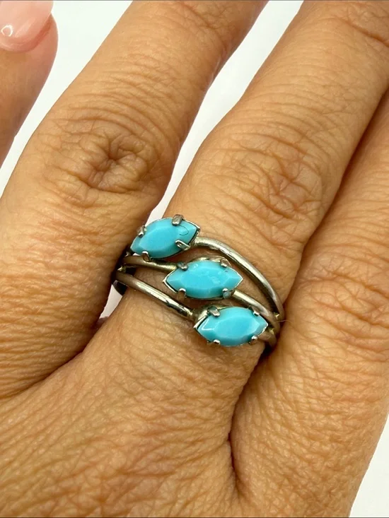 Vintage Southwestern Silver Tone Turquoise Blue Cocktail Adjustable Ring