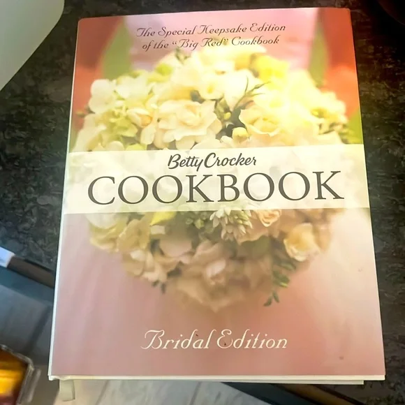 BETTY CROCKER’S BRIDAL EDITION COOKBOOK. EXCELLENT CONDITION.  Recipes, …