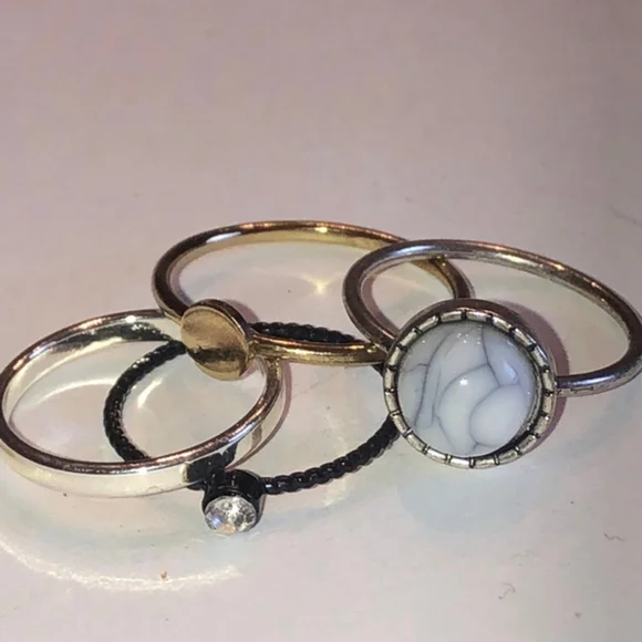 Lot of 4 Rings Boho Gold Tone Silver Tone Various Sizes