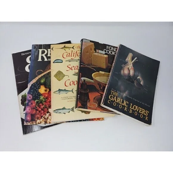VINTAGE COOKBOOK LOT OF 5 1970S 1980S FONDUE CALIFORNIA SEAFOOD GARLIC LOVERS