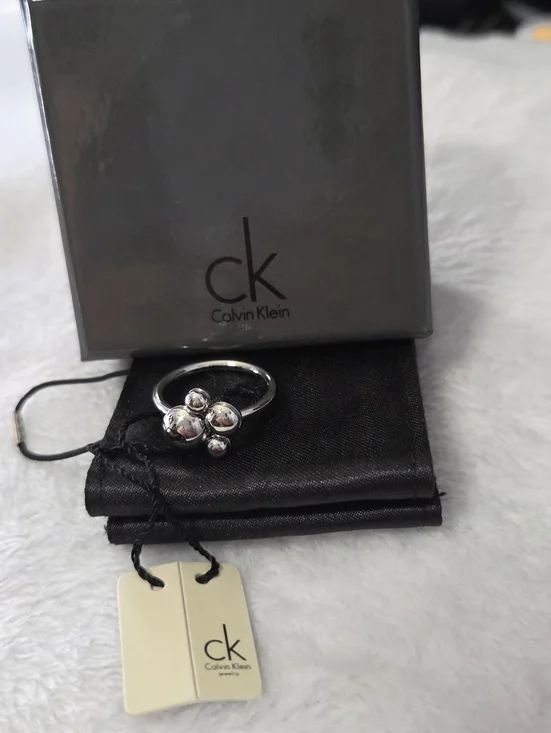 Calvin Klein Fidget Ring- NWT, size 8