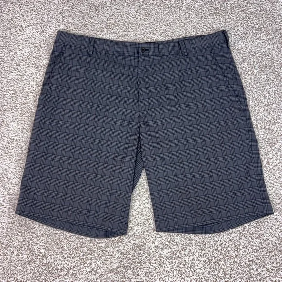 Nike Golf Shorts Mens 40 Gray Plaid Dri-FIT Performance Golf Casual Comfort Logo