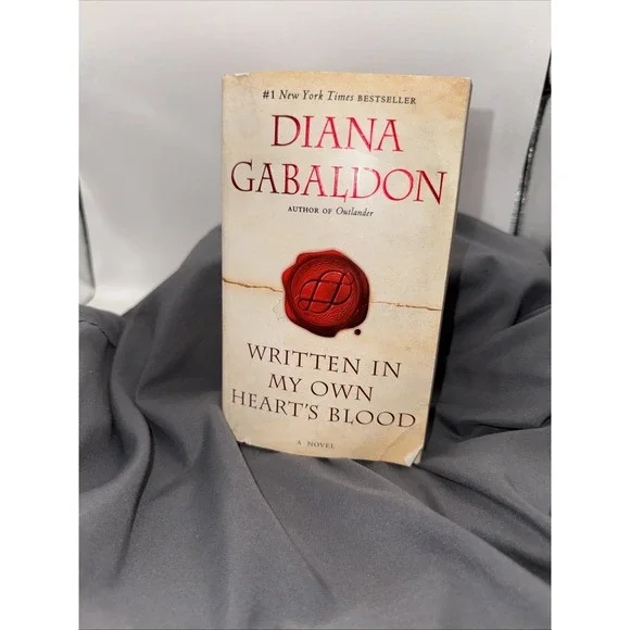 Written in My Own Hearts Blood - Paperback By Gabaldon, Diana - Good
