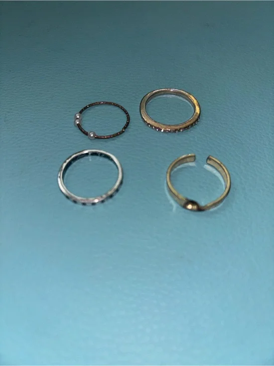 Mixed Metal Stackable Women's Ring Set - Gold & Silver