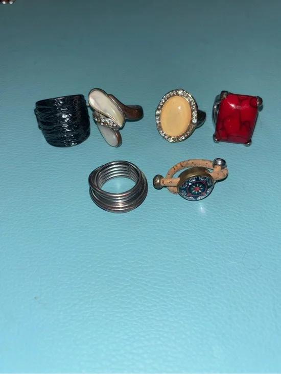 Assorted Fashion Ring Lot in Black, Red, Cream, Silver