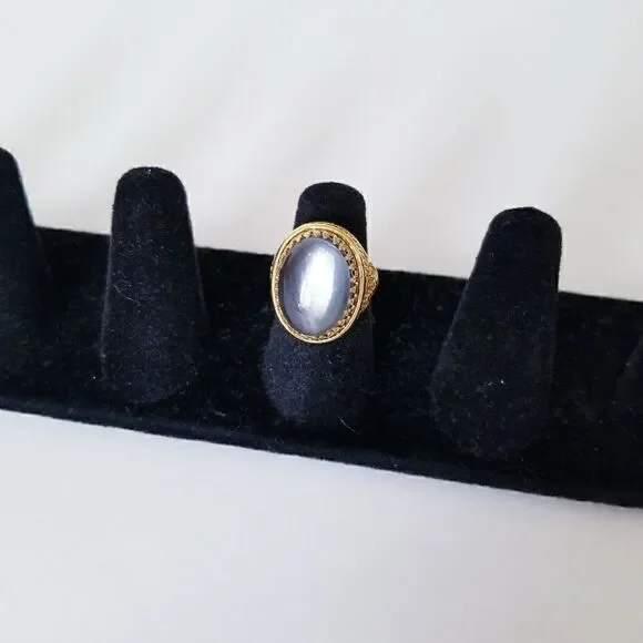 Vintage Oval chalcedony ring