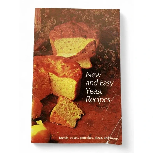 New‎ and Easy Yeast Recipes Vtg 1974 Universal Foods Corp Cookbook Booklet