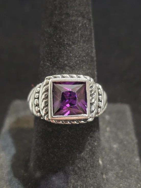 Vintage Designer 'SE' Sterling Silver with Princess Cut Amethyst Ring Size 5.5