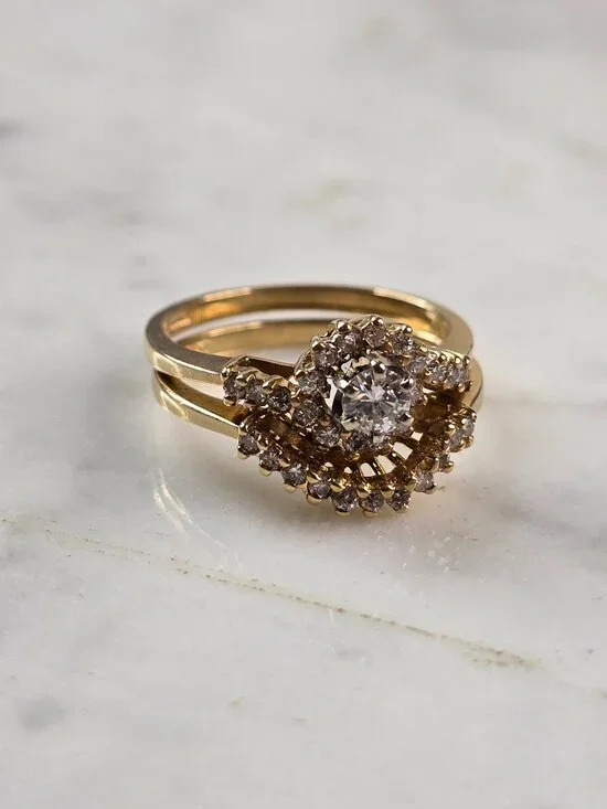 Womens Vintage Estate 14K Yellow Gold Exquisite Diamond Ring Set 4.6g E5755