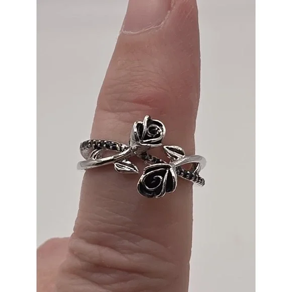 Double Rose Silvertone Ring Size 7