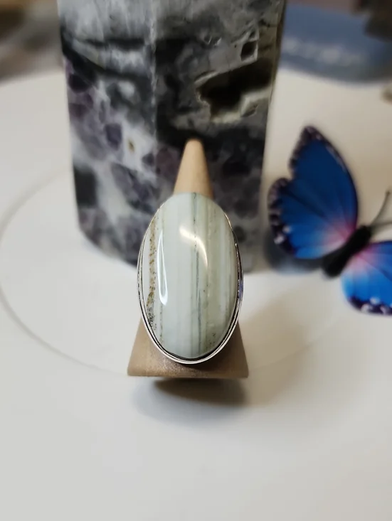 Oval Stone Statement Ring in Soft Green and Cream
