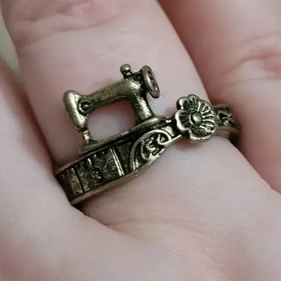 Size 9 sewing craft theme floral bronze tone ring