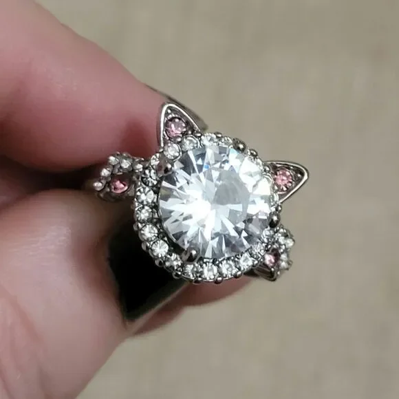 Cute size 9 cat face white & pink paws crystal ring