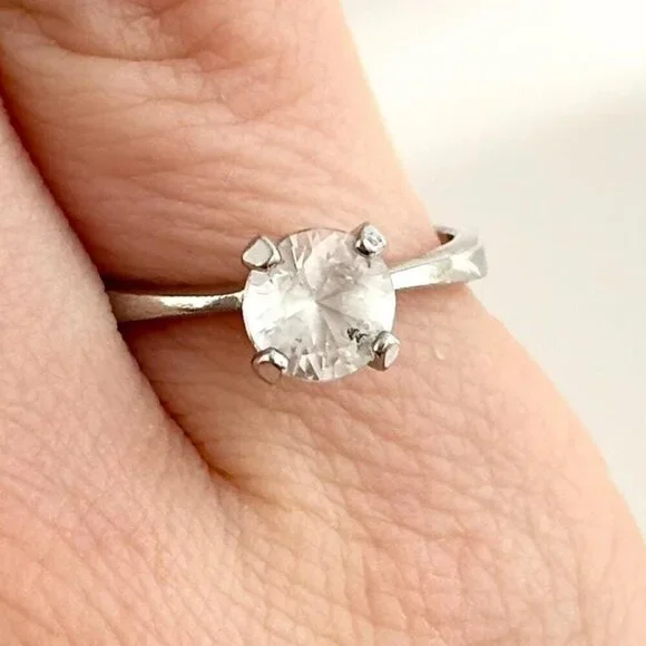 Avon Sterling Vintage Straight Shank Cubic Zirconia Engagement Style Ring - sz 6
