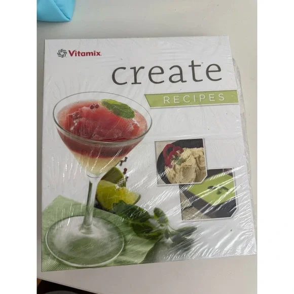 Vitamix Create Recipes Cookbook 300+‎ Recipes Easel Back Binder with DVD New
