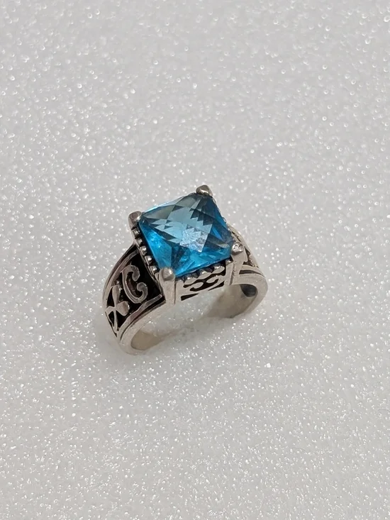 Vintage SU Sterling Silver Genuine 5ct Swiss Blue Topaz Cathedral Size 7.75 Ring